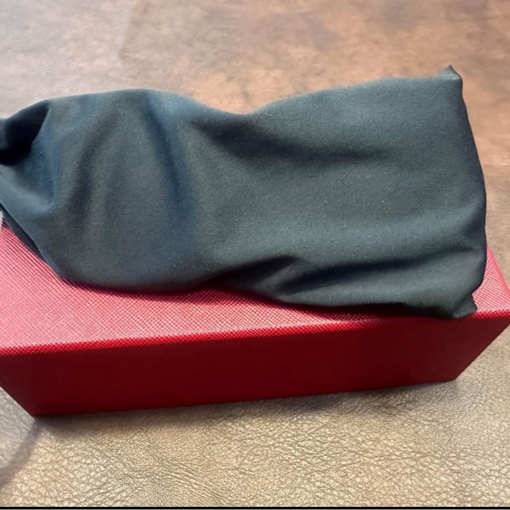 ✨💎BRAND NEW IN BOX💎✨ Cartier Sunglasses with paperwork box and cases. - Picture 7 of 9